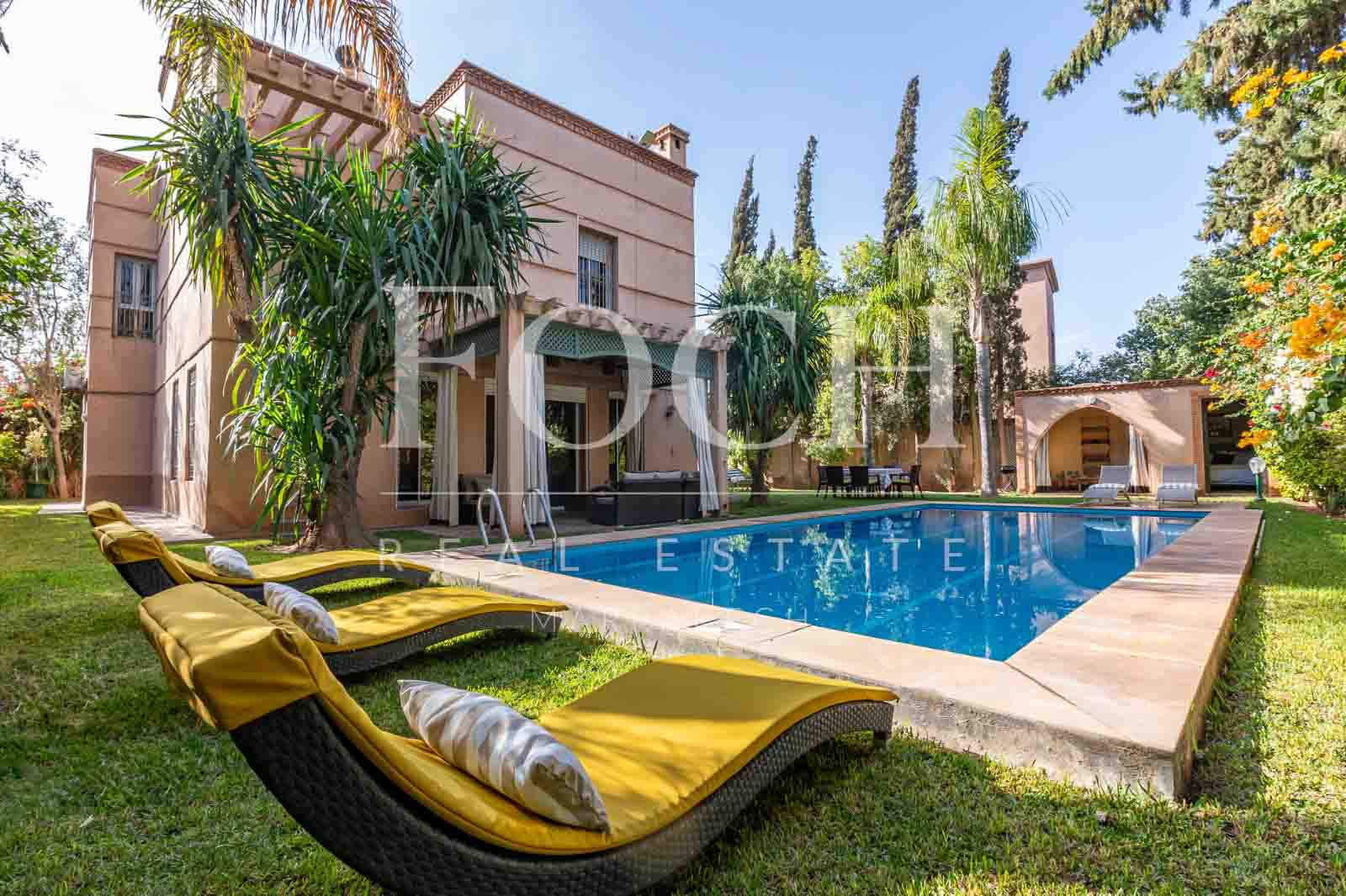 Perfect family home: central and spacious