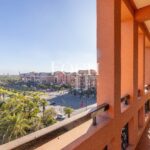Superbe penthouse à rénover, vue 360 degrés sur l'Atlas et l'avenue Moh 6
