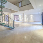 Duplex: Immense, Neuf, Elégant