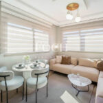 Neuf, Central, Moderne